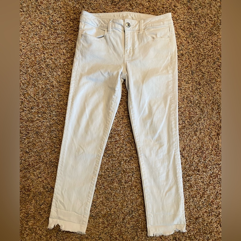 American Eagle Super Stretch Jegging Crop, White with Distressed Hems
